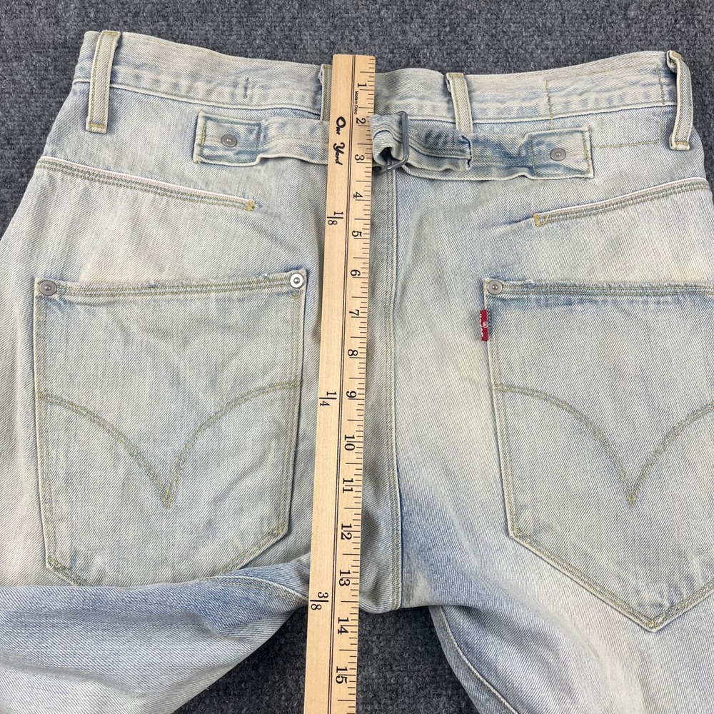 Y2K Levi Engineered Jeans Men 30 Light Wash Twisted Buckle Button Fly 32x32 - Picture 13 of 16